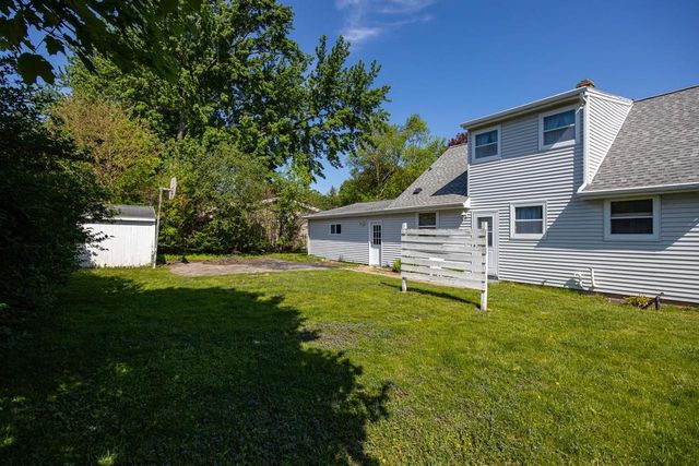 445 GLENVIEW AVENUE, Combined Locks, WI 54113