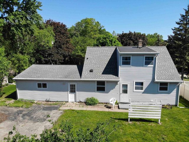 445 GLENVIEW AVENUE, Combined Locks, WI 54113