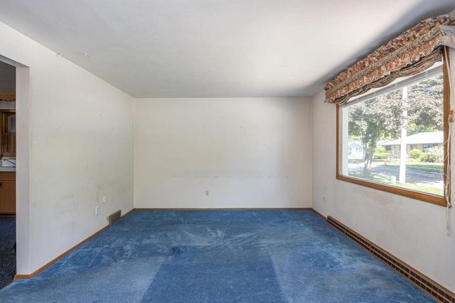 445 GLENVIEW AVENUE, Combined Locks, WI 54113