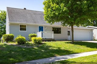 445 GLENVIEW AVENUE, Combined Locks, WI 54113