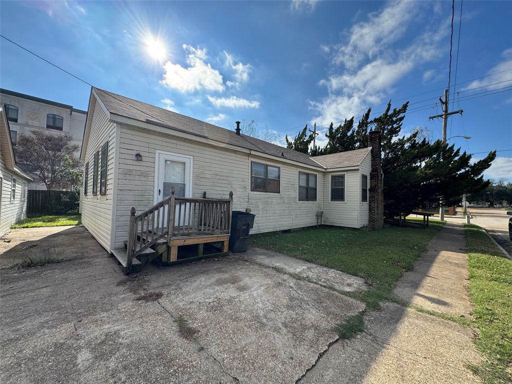 332 McCormick, Bossier City, LA 71111