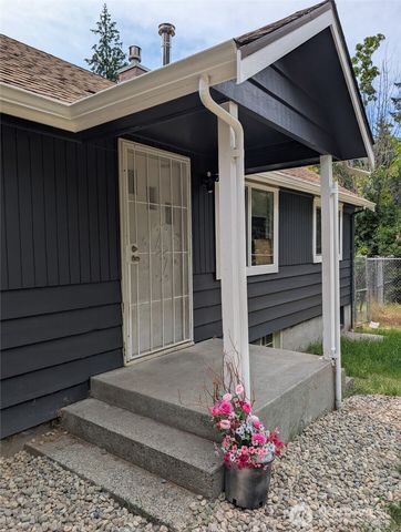 9291 W Belfair Valley Road, Bremerton, WA 98312