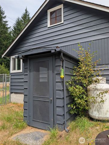 9291 W Belfair Valley Road, Bremerton, WA 98312