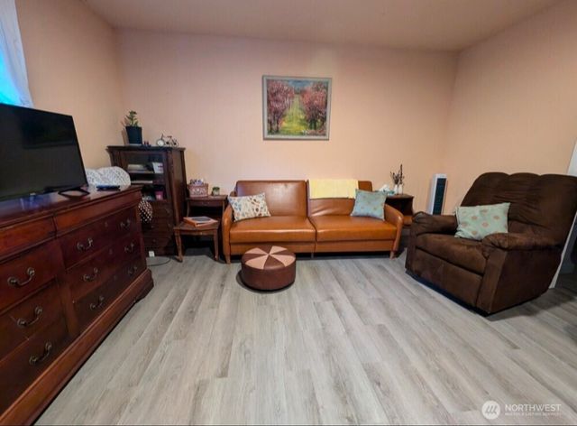 9291 W Belfair Valley Road, Bremerton, WA 98312