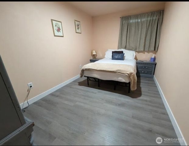 9291 W Belfair Valley Road, Bremerton, WA 98312
