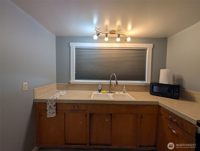 9291 W Belfair Valley Road, Bremerton, WA 98312
