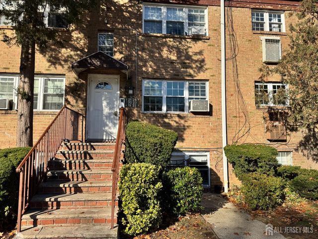 23 College Drive, Edison, NJ 08817