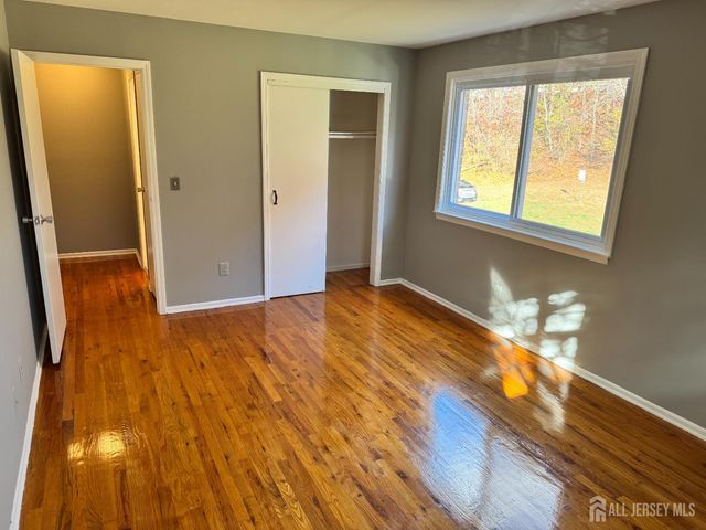 23 College Drive, Edison, NJ 08817