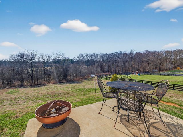 2212 Yearling Dr, Spring Hill, TN 37174