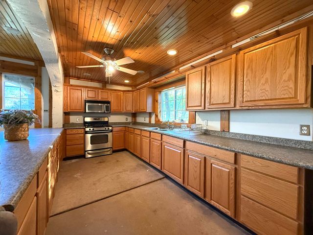 42751 N Fork Drive, Three Rivers, CA 93271