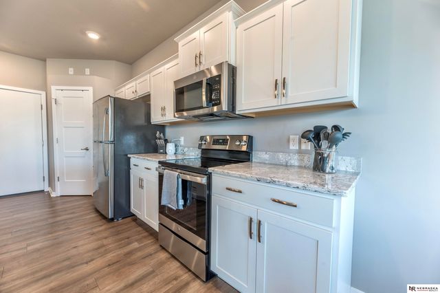 21116 Monroe Street, Elkhorn, NE 68022