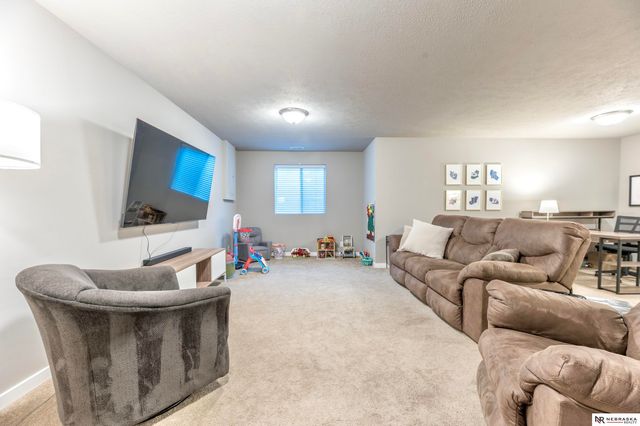 21116 Monroe Street, Elkhorn, NE 68022