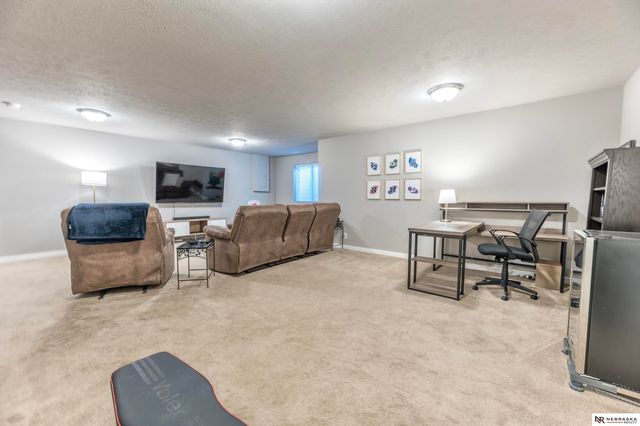 21116 Monroe Street, Elkhorn, NE 68022