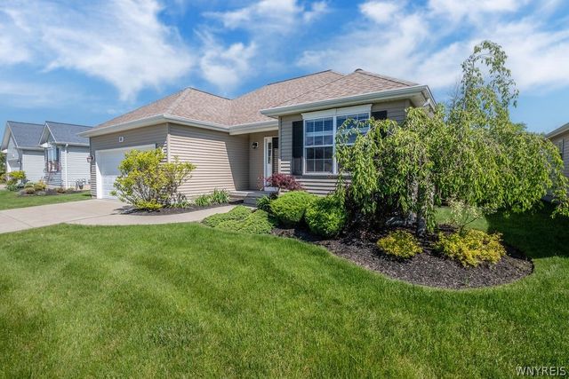 85 Cottagewood Lane, Grand Island, NY 14072