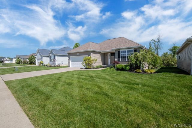 85 Cottagewood Lane, Grand Island, NY 14072
