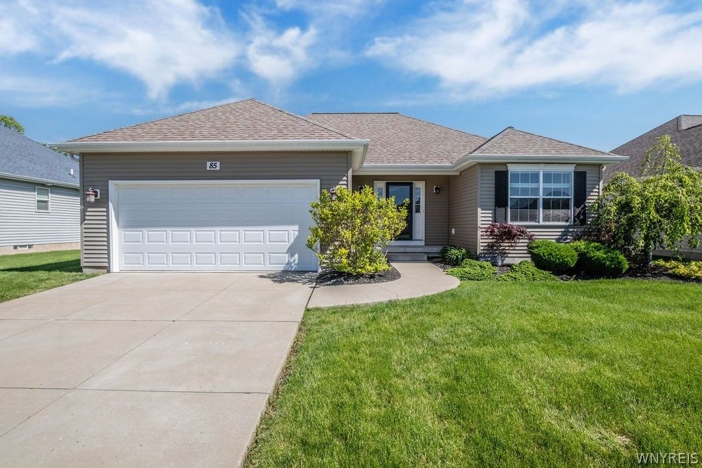 85 Cottagewood Lane, Grand Island, NY 14072