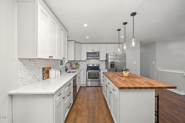 10 Winchester Court, Durham, NC 27707