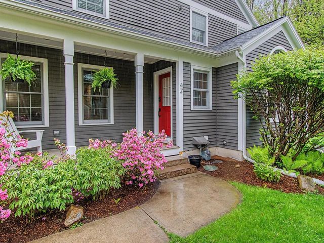 42 Cardinal Way, Shelburne, VT 05482