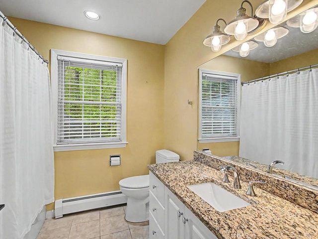 42 Cardinal Way, Shelburne, VT 05482