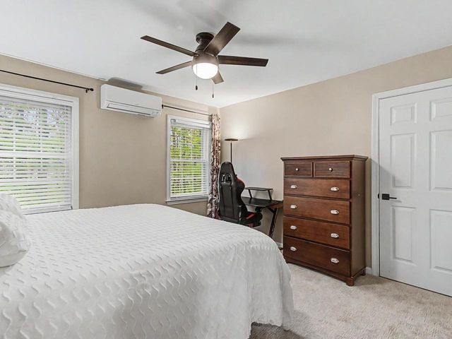 42 Cardinal Way, Shelburne, VT 05482