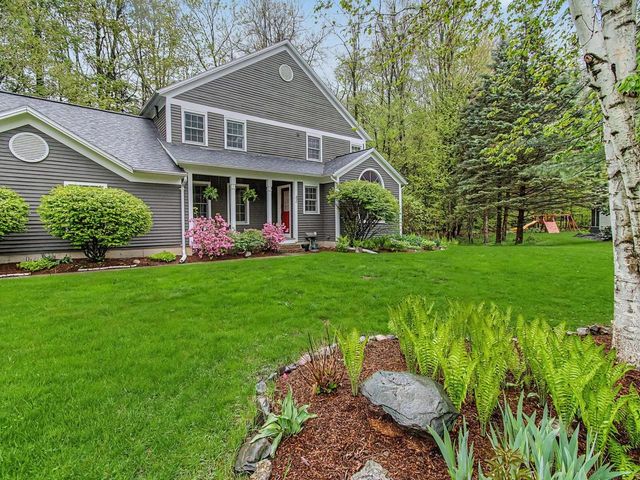 42 Cardinal Way, Shelburne, VT 05482