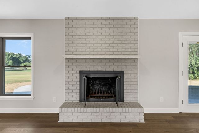 1345 Shallow Lake Cir, Hopkinsville, KY 42240