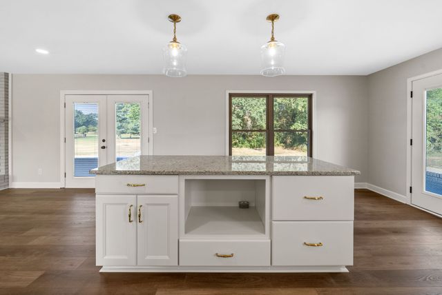 1345 Shallow Lake Cir, Hopkinsville, KY 42240