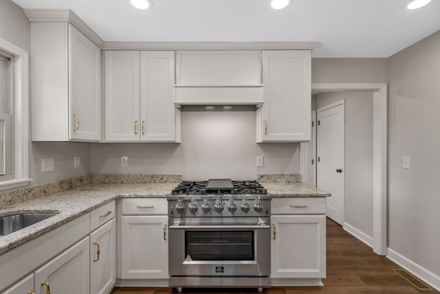 1345 Shallow Lake Cir, Hopkinsville, KY 42240