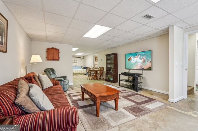 8 Tanglewood Road, Newnan, GA 30263