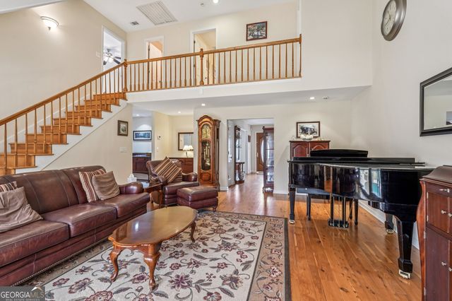 8 Tanglewood Road, Newnan, GA 30263