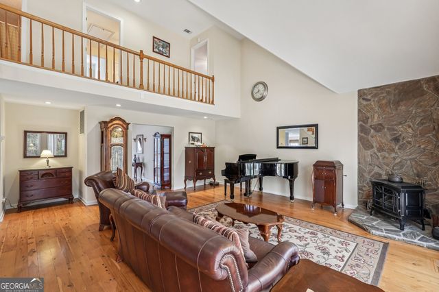 8 Tanglewood Road, Newnan, GA 30263