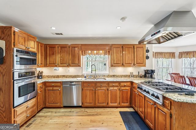 8 Tanglewood Road, Newnan, GA 30263