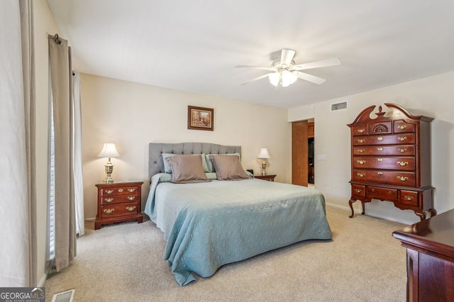 8 Tanglewood Road, Newnan, GA 30263