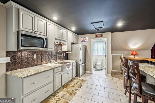 8 Tanglewood Road, Newnan, GA 30263