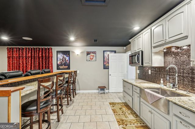 8 Tanglewood Road, Newnan, GA 30263