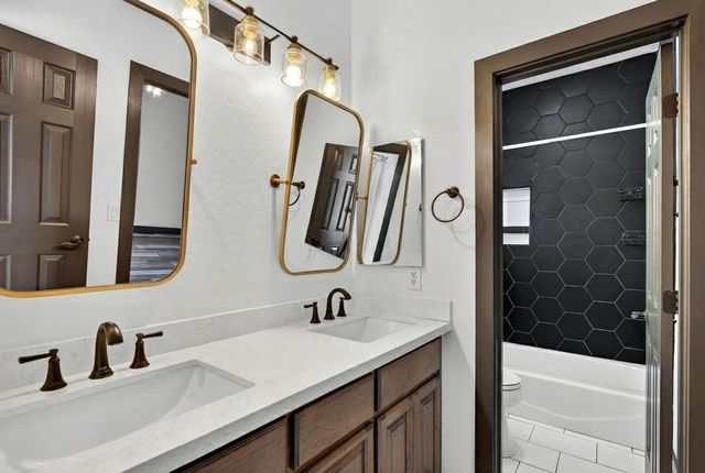 6932 E Pearl Street, Mesa, AZ 85207