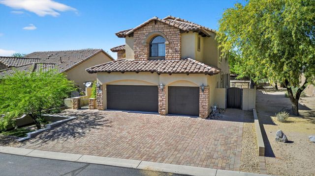 6932 E Pearl Street, Mesa, AZ 85207