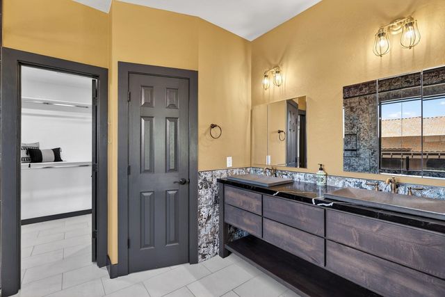 6932 E Pearl Street, Mesa, AZ 85207