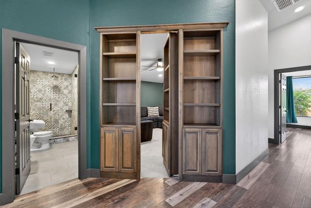 6932 E Pearl Street, Mesa, AZ 85207