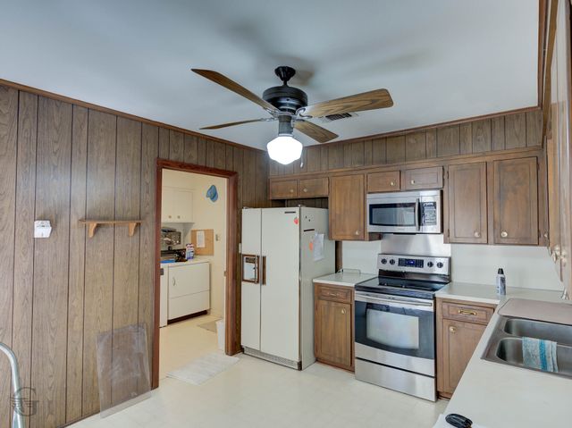 3037 Salem Drive, Shreveport, LA 71118