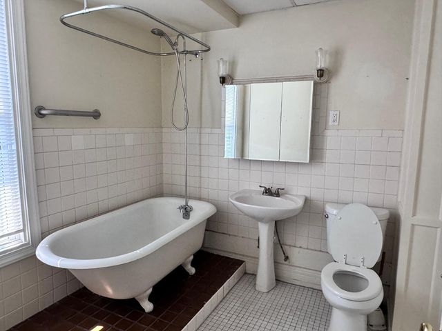 410 Floyd Street, Toledo, OH 43620