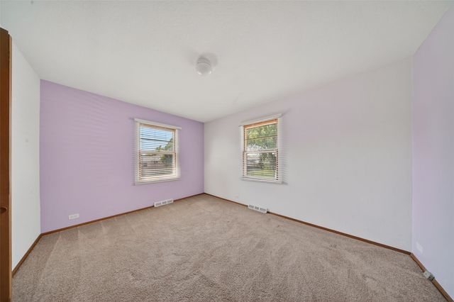 3105 Kenridge Terrace NE, Cedar Rapids, IA 52402