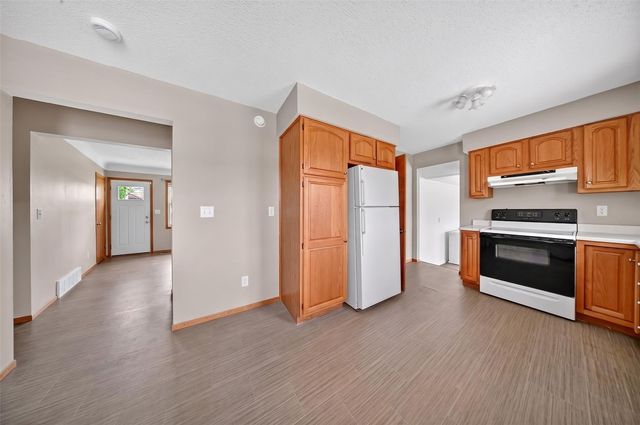 3105 Kenridge Terrace NE, Cedar Rapids, IA 52402