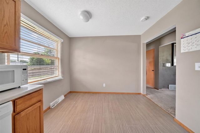 3105 Kenridge Terrace NE, Cedar Rapids, IA 52402