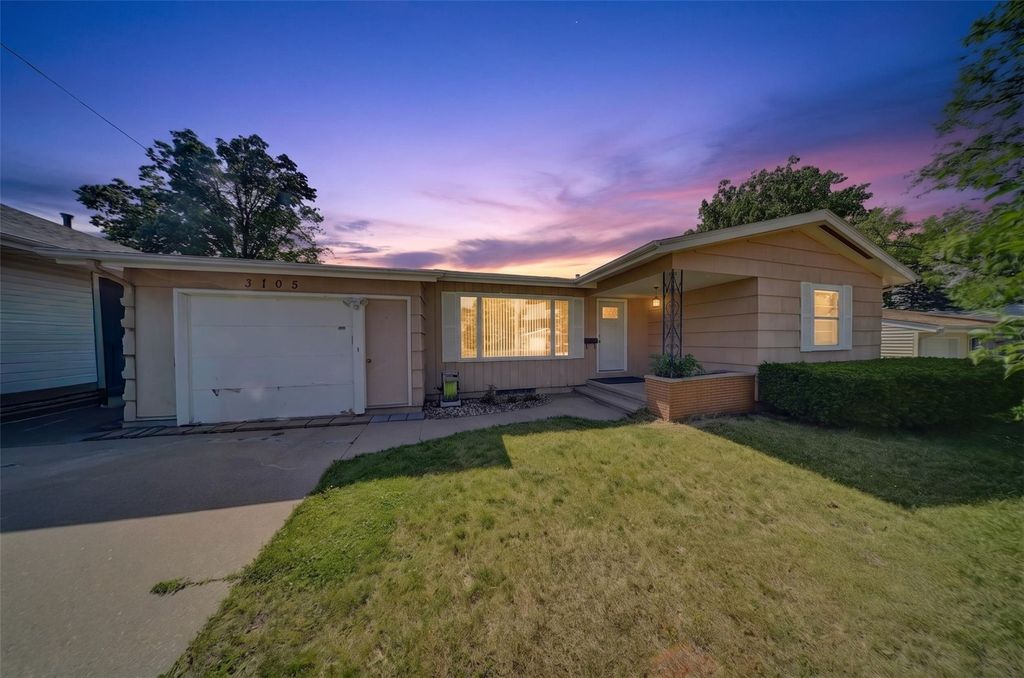 3105 Kenridge Terrace NE, Cedar Rapids, IA 52402