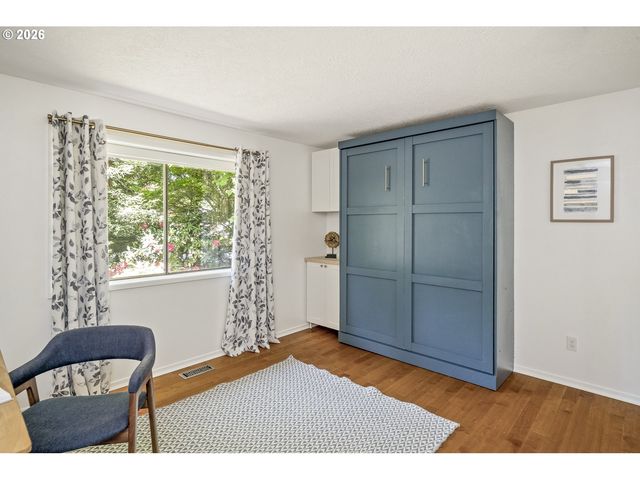 6090 Sw 68TH Ct, Portland, OR 97223