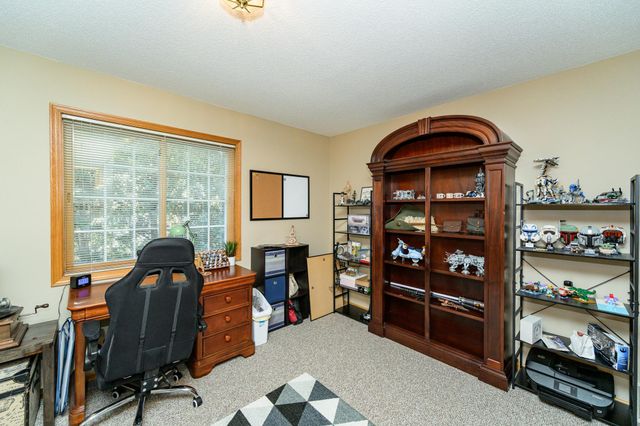 2607 Tuxedo Lane NW, Rochester, MN 55901