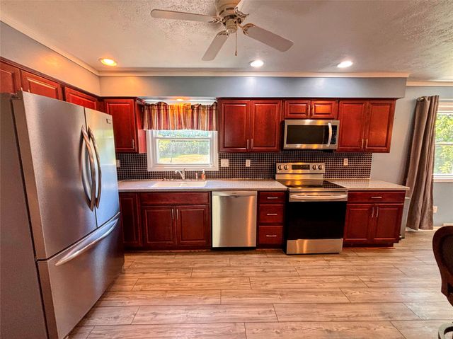 2708 PATIO Drive, Erie, PA 16506