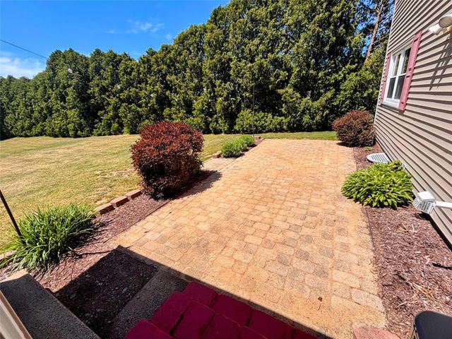 2708 PATIO Drive, Erie, PA 16506