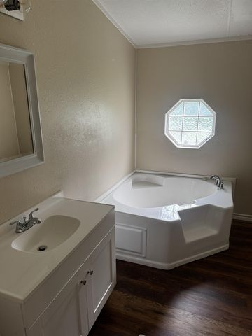 310 Private Road 1330, Elysian Fields, TX 75642